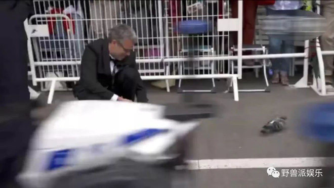 Màn đi thảm đỏ hài nhất Cannes 2018: Tình cũ G-Dragon chiếm hẳn 9 phút để...xoay tròn